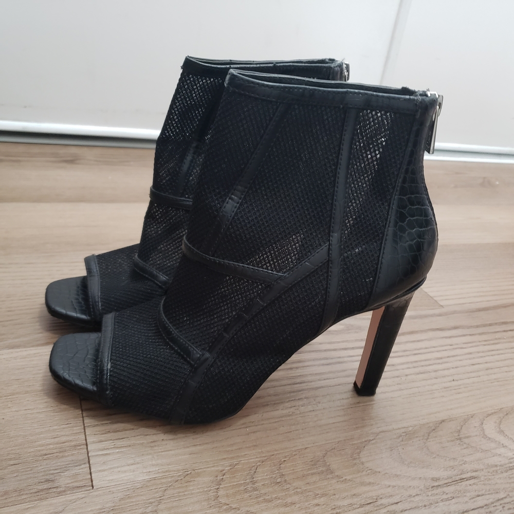 Jessica Simpson JP Colsen Fishnet Mesh Overlay PeepToe Booties-Black-Size 7.5